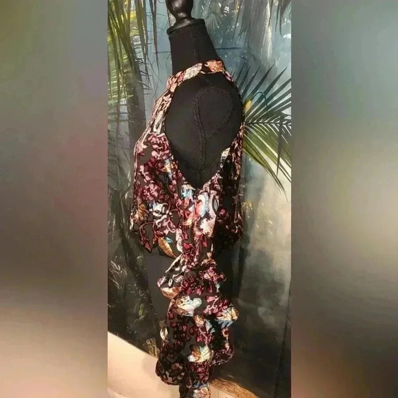 Venus Burnout cold shoulder Velvet Top size 2 - Picture 7 of 15